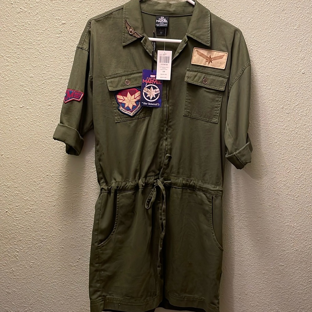 Halloween!!Captain Marvel Jumpsuit! Perfect!